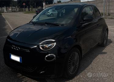 Fiat 500e 3+1 42 kWh