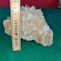 Esemplare di calcite britannica a dente di cane.