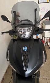 Piaggio Beverly 400 HPE 2021 Nero Meteora – 5.300
