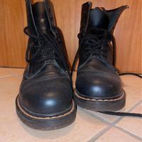 Stivaletto con lacci da donna