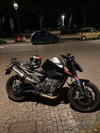Moto KTM 790 DUKE