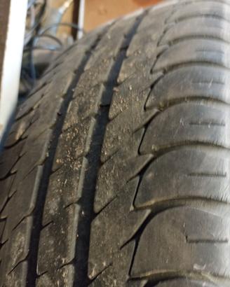 4 Cerchi con gomme