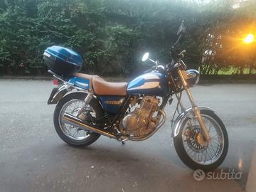 Moto Suzuki