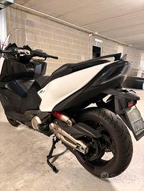 KYMCO AK575 Premium