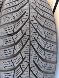 Pneumatici kumho 185 60 r15 70% battistrada 