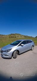 Opel Astra 1.6 110cv business