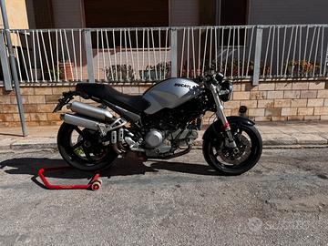 Ducati Monster S2R 1000