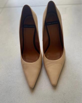 Décolleté Angel Alarcon