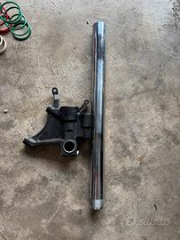 Piedino destro e stelo forcelle r6