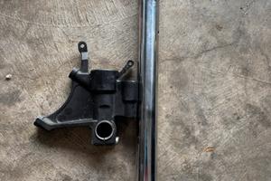 Piedino destro e stelo forcelle r6