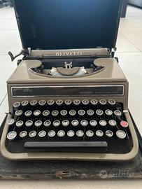 Macchina da scrivere olivetti lettera 42