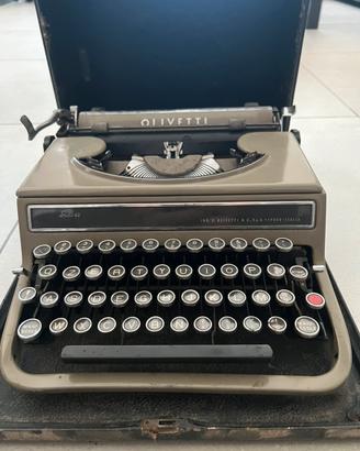 Macchina da scrivere olivetti lettera 42