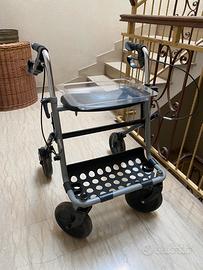 Deambulatore rollatore (dispositivo medico)