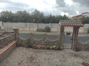 Villa in sardegna con ampio giardino