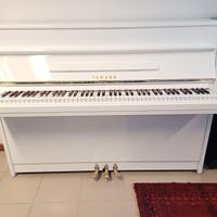Pianoforte verticale YAMAHA mod. M1 bianco
