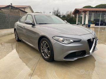 Alfa Romeo Giulia 2.2 Turbodiesel 160 CV AT8 Execu