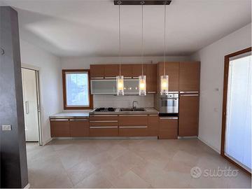 Duplex funzionale con zona giorno luminosa e doppi