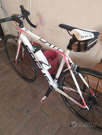 bici da corsa Focus 