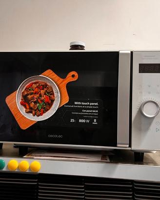 Microonde Cecotec 25L 800W senza piatto