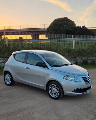 Lancia Ypsilon 1.3 MJT 16V 95 CV 5 porte S&S Plati