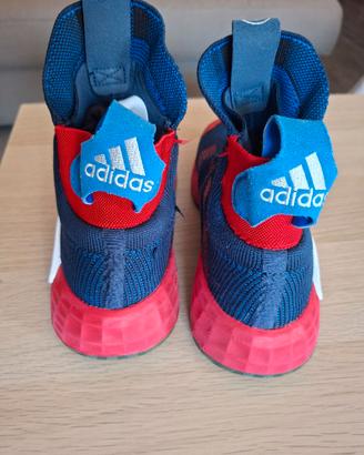 Adidas per Marvel