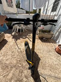 Monopattino elettrico ducati