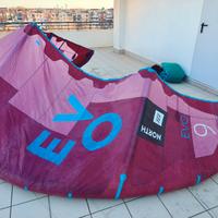 kite North ( Duotone) Evo 12+9 m + barra