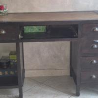 Scrittoio -Scrivania