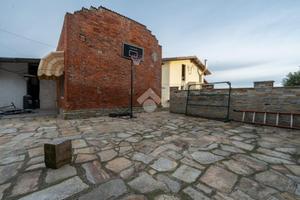 RUSTICO A CASELLE TORINESE