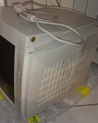 Vobis CRT in buone condizioni, ma con base rotta..