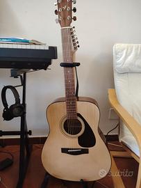 chitarra acustica Yamaha 