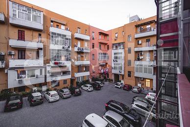 Via Alghero 102 Mq Ampio Trivano con Parcheggio