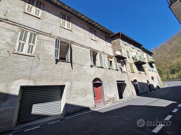 4 LOCALI A MOLINI DI TRIORA