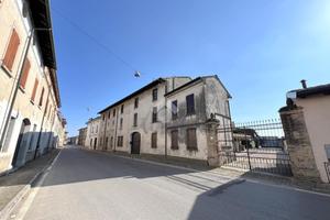 CASA SEMINDIPENDENTE A REDONDESCO