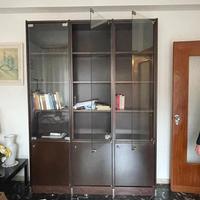 libreria con ante in cristallo