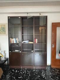 libreria con ante in cristallo