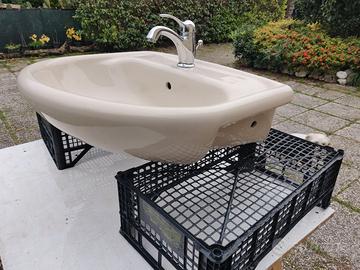 Lavandino da incasso