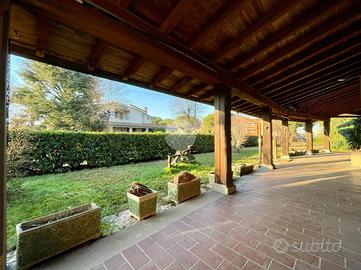 VILLA SINGOLA A TRAVAGLIATO