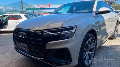 Audi Q8 55 TFSI e quattro tiptronic Sport S-Line