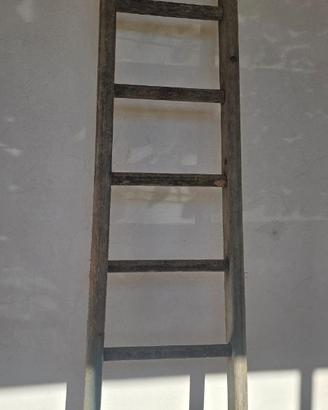 Scala vintage in legno