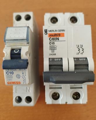 2 interruttori magnetotermici C10 da 10A