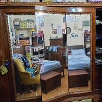 Armadio vintage  in radica di noce