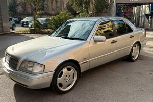 Mercedes C200 allestimento AMG