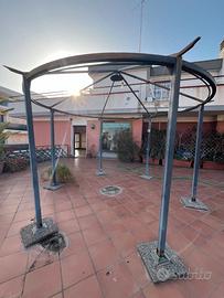 GAZEBO CIRCOLARE IN METALLO