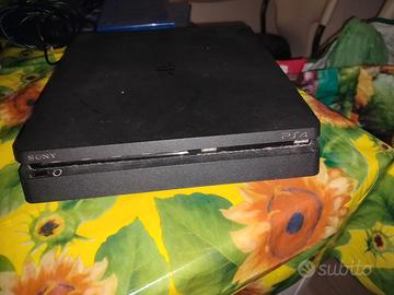 PS4 Slim 500GB + Controller Originale
