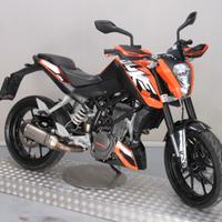 KTM 125 Duke 11 KW PATENTE A1 E B