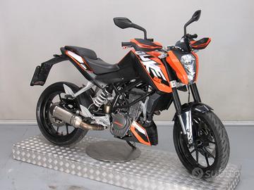 KTM 125 Duke 11 KW PATENTE A1 E B