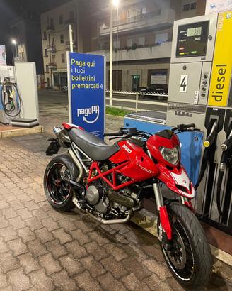 ducati hypermotard 796