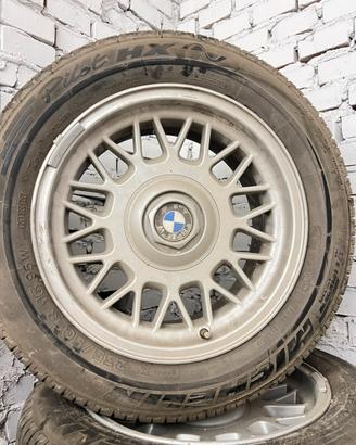 Cerchi originali e gomme Michelin per BMW E31 850i
