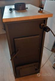 Stufa a legna per termosifoni Artem.